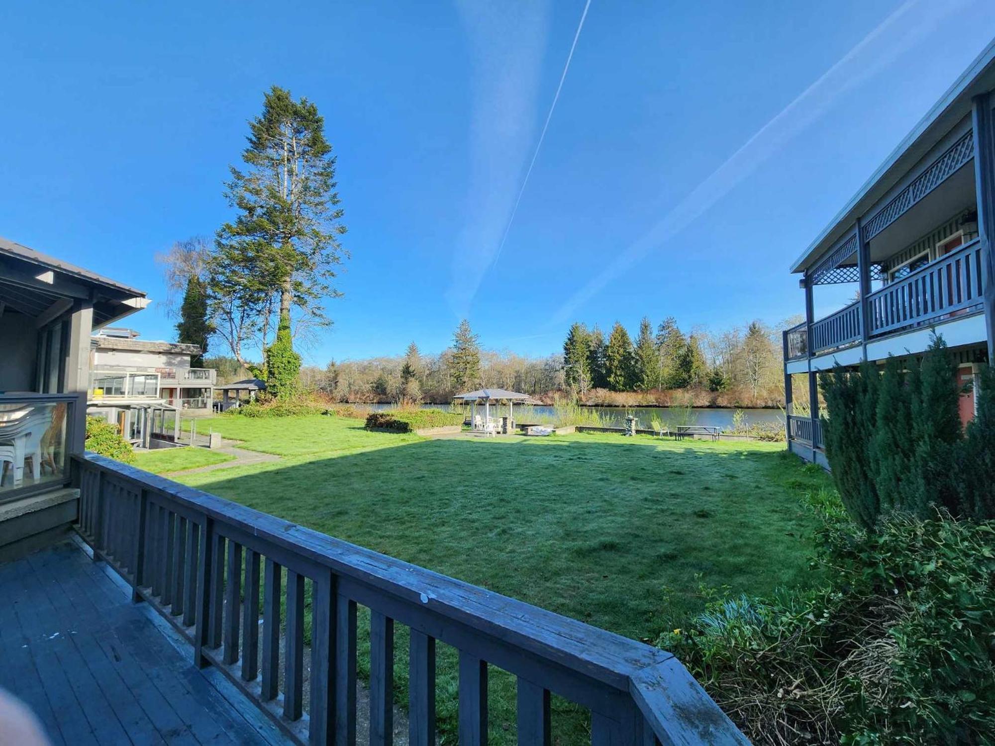 Campbell River Lodge Экстерьер фото