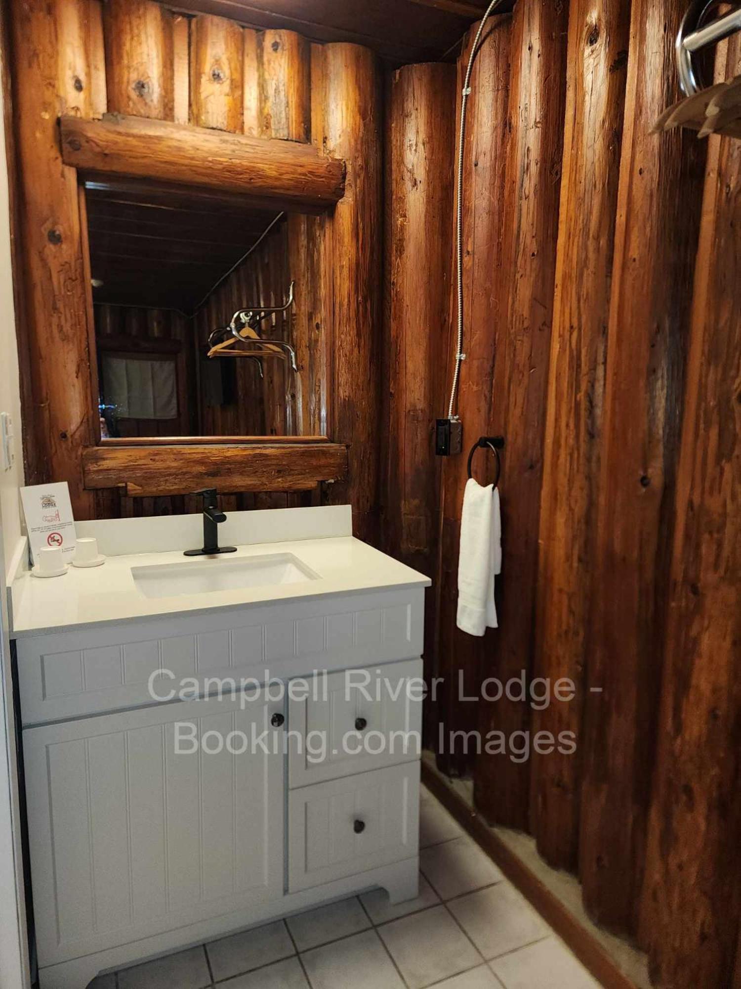 Campbell River Lodge Экстерьер фото