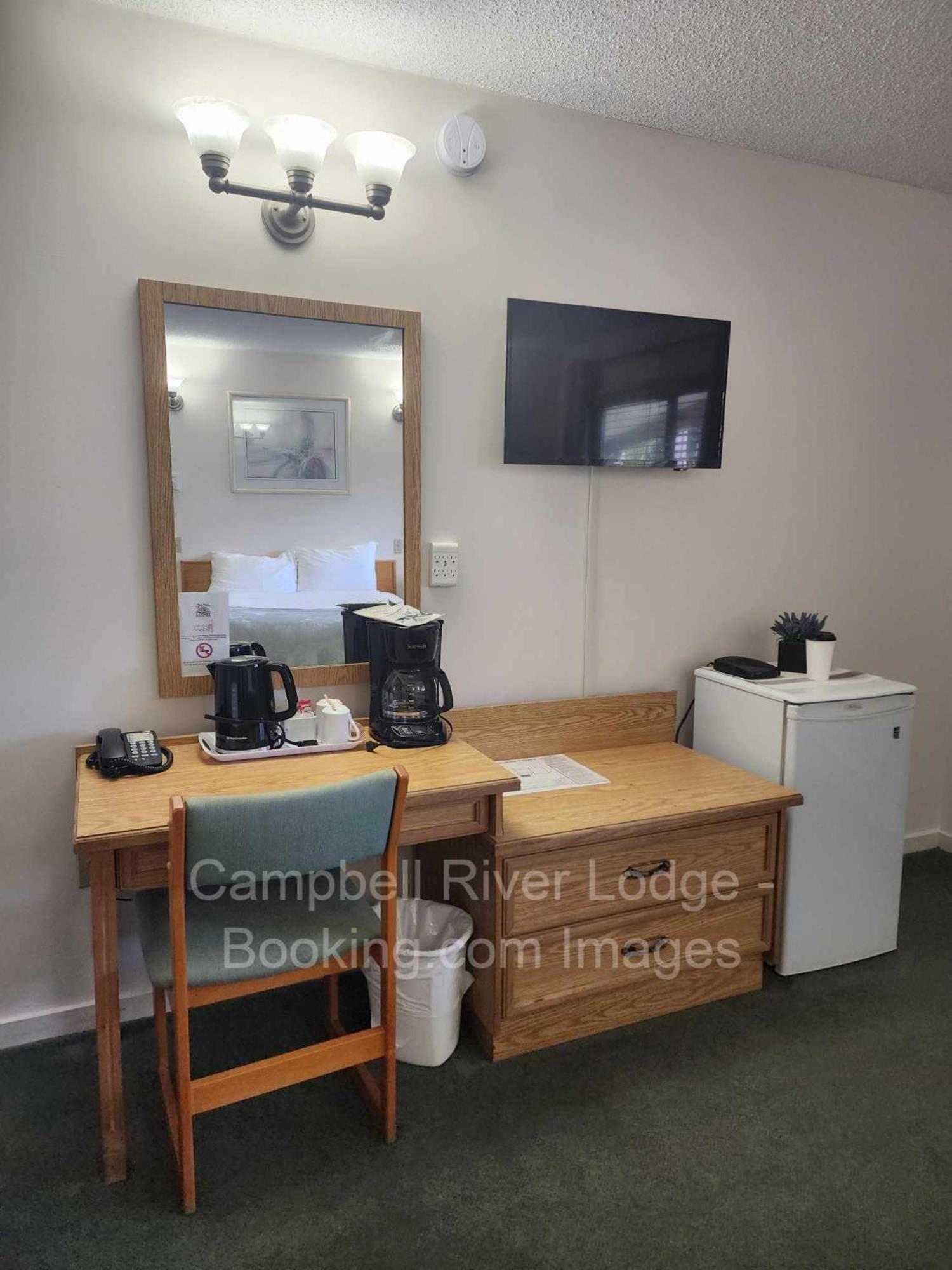 Campbell River Lodge Экстерьер фото