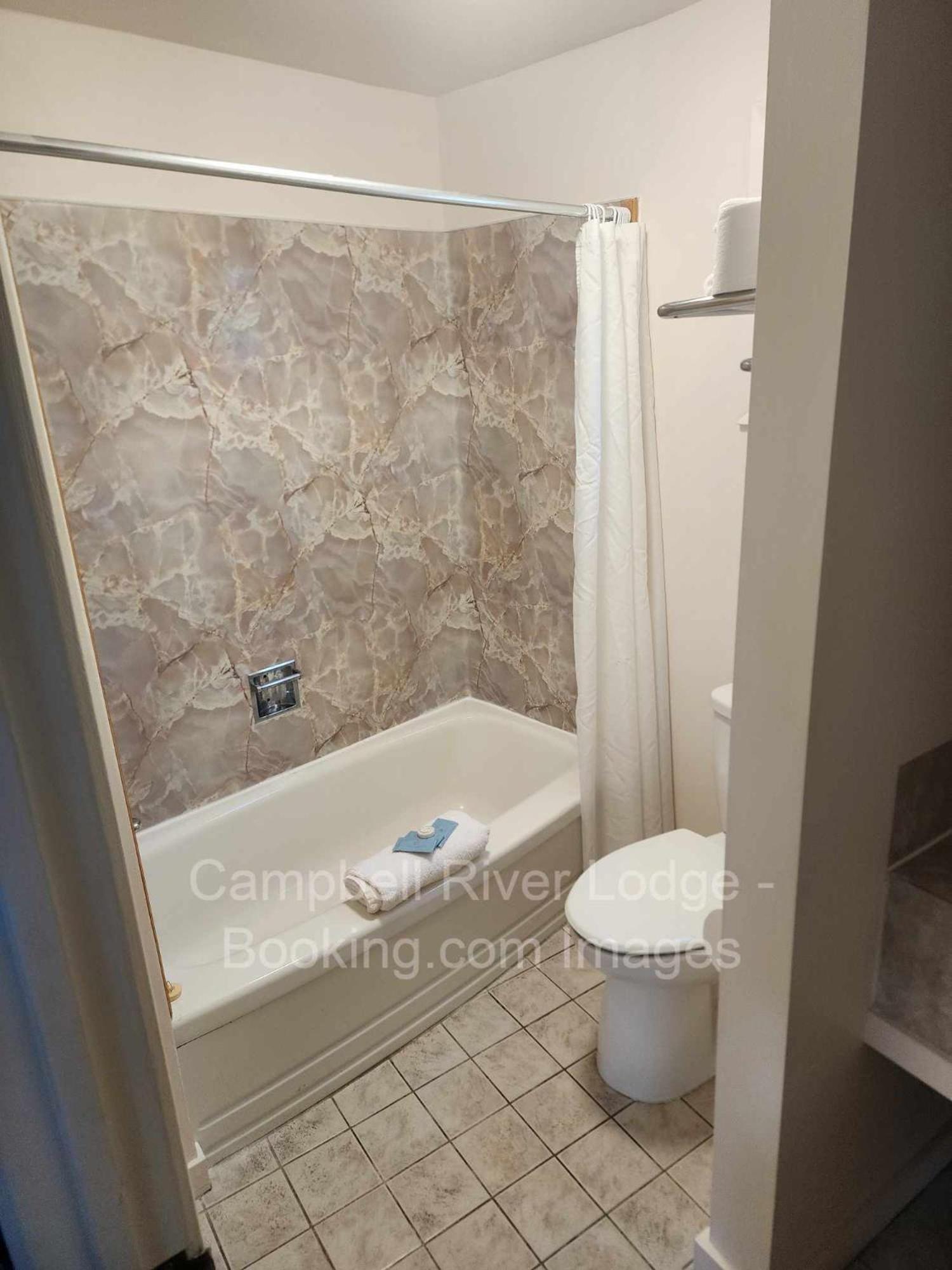 Campbell River Lodge Экстерьер фото